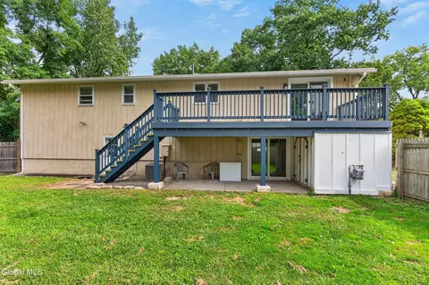 Exterior - 16 Golf Rd, Schenectady, NY 12304 photo 7 of 12