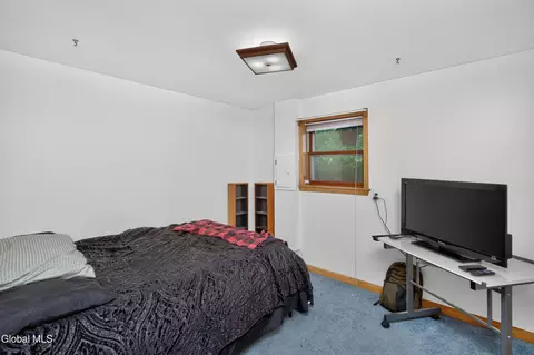 Bedroom - 16 Golf Rd, Schenectady, NY 12304 photo 11 of 11