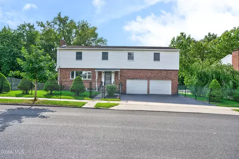 62 Slingerland St, Albany, NY 12202
