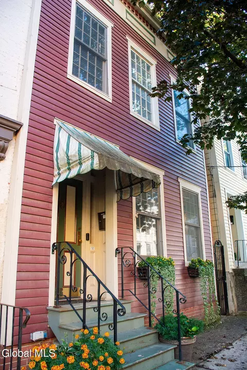 118 Jefferson St, Albany, NY 12210