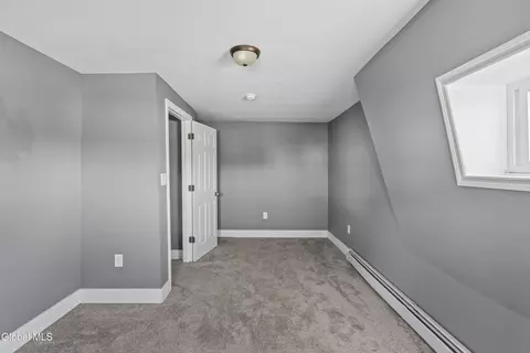 Bedroom - 722 Salina St, Schenectady, NY 12308 photo 2 of 4