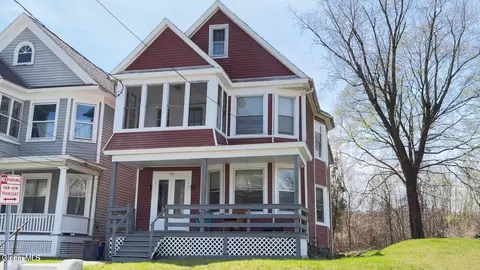 664 Myrtle Ave, Albany, NY 12208