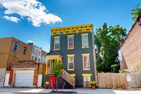 306 1st St, Albany, NY 12206