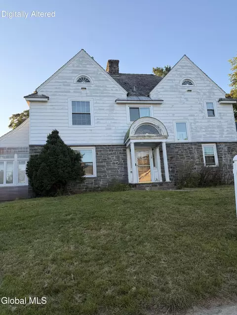18 Fleetwood Ave, Albany, NY 12208