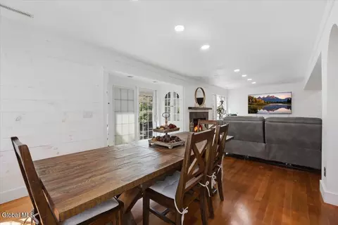 Dining - 15 Constitution Dr, Glenmont, NY 12077 photo 2 of 2