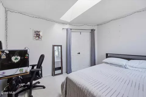 Bedroom - 15 Constitution Dr, Glenmont, NY 12077 photo 7 of 7