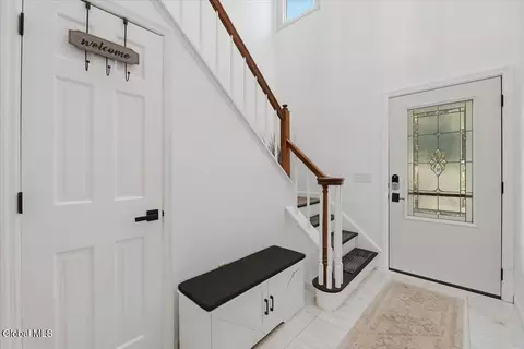 Entry Way - 15 Constitution Dr, Glenmont, NY 12077 photo 2 of 2
