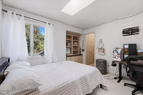 Bedroom - 15 Constitution Dr, Glenmont, NY 12077 photo 6 of 7