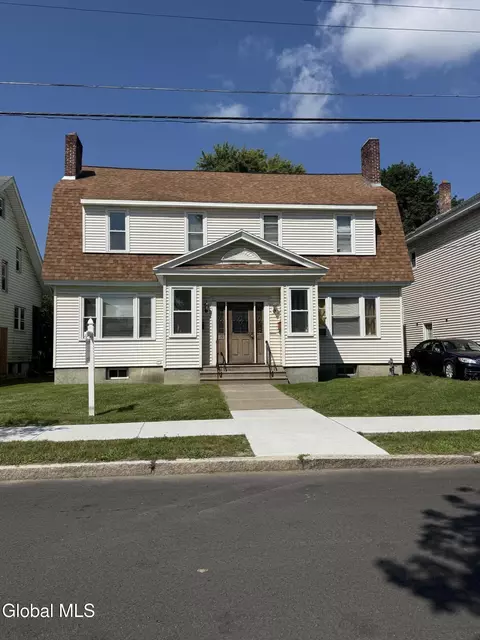 17 Lawnridge Ave #17 & 19, Albany, NY 12208