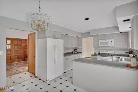 Kitchen - 1046 Ridge Rd, Glenville, NY 12302 photo 2 of 3