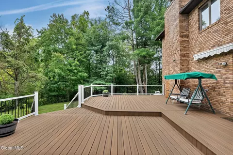 Exterior - 1046 Ridge Rd, Glenville, NY 12302 photo 9 of 12