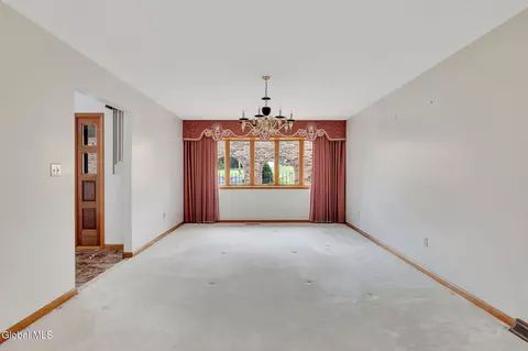 Living - 1046 Ridge Rd, Glenville, NY 12302 photo 1 of 9