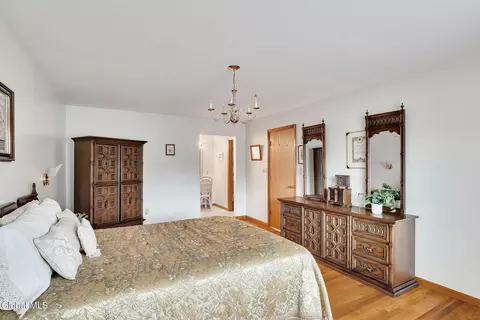 Bedroom - 1046 Ridge Rd, Glenville, NY 12302 photo 3 of 6