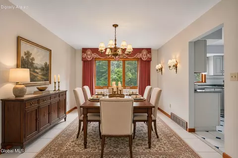 Dining - 1046 Ridge Rd, Glenville, NY 12302 photo 2 of 3