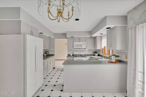 Kitchen - 1046 Ridge Rd, Glenville, NY 12302 photo 3 of 3