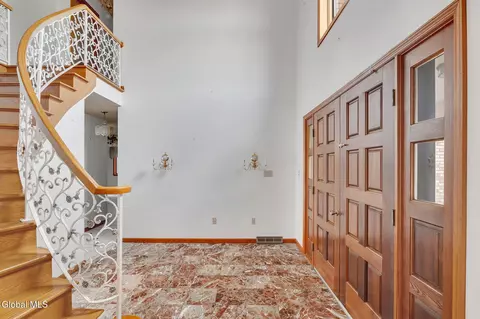 Entry Way - 1046 Ridge Rd, Glenville, NY 12302 photo 1 of 4