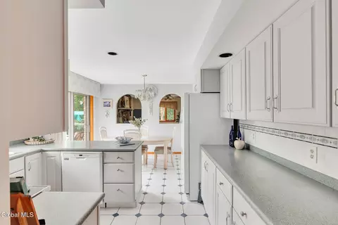 Kitchen - 1046 Ridge Rd, Glenville, NY 12302 photo 3 of 5