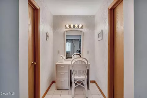 Entry Way - 1046 Ridge Rd, Glenville, NY 12302 photo 5 of 5
