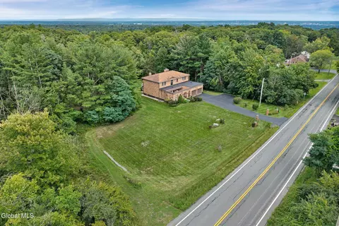 View/Area - 1046 Ridge Rd, Glenville, NY 12302 photo 4 of 5
