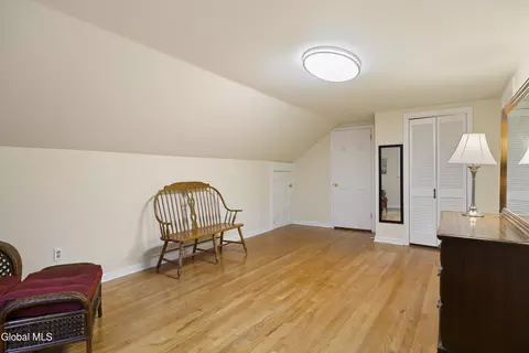 Bedroom - 1270 Fox Hollow Rd, Schenectady, NY 12309 photo 2 of 6