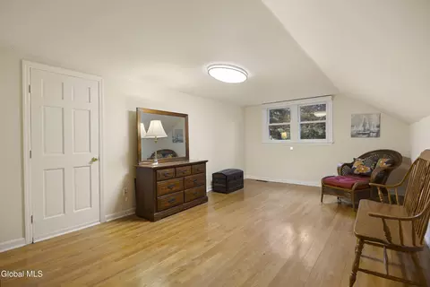 Bedroom - 1270 Fox Hollow Rd, Schenectady, NY 12309 photo 1 of 6