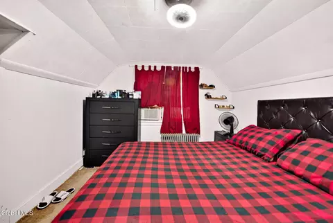Bedroom - 27 Steuben St, Schenectady, NY 12307 photo 2 of 3