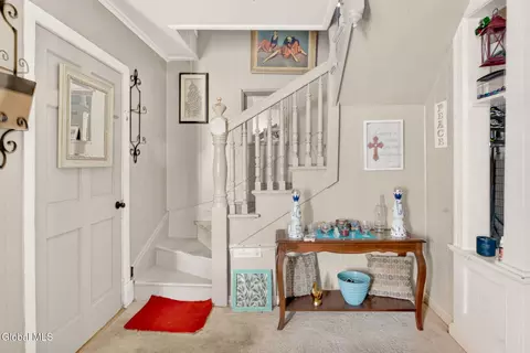 Entry Way - 27 Steuben St, Schenectady, NY 12307 photo 1 of 2