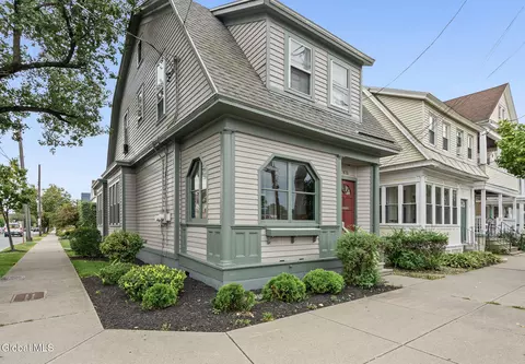476 Delaware Ave, Albany, NY 12209