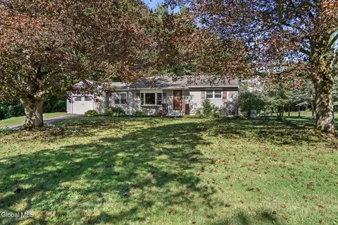 459 Moonlawn Rd, Troy, NY 12180