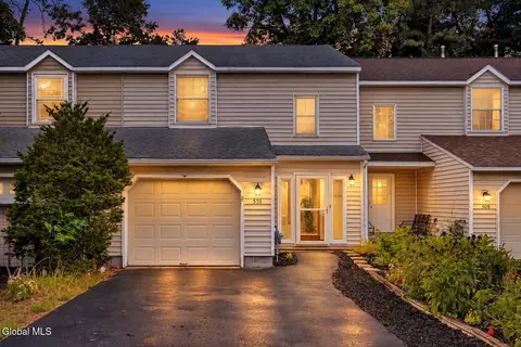 510 Elk Cir, Ballston Spa, NY 12020