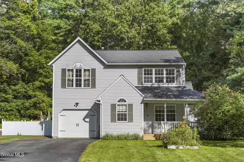 4 Columbine Ave, Moreau, NY 12803