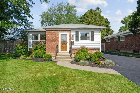145 Ramsey Pl, Albany, NY 12209