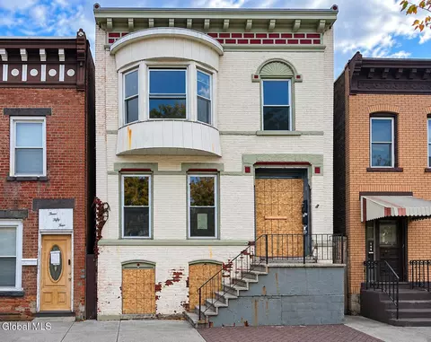 356 4th St, Troy, NY 12180