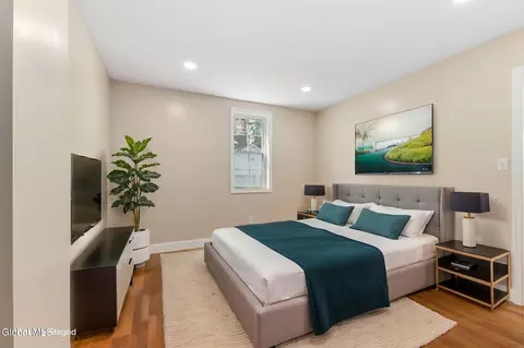 Bedroom - 1710 Eastern Pkwy, Schenectady, NY 12309 photo 3 of 12
