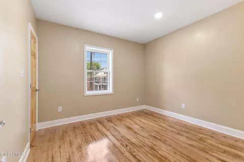 Bedroom - 1710 Eastern Pkwy, Schenectady, NY 12309 photo 6 of 12