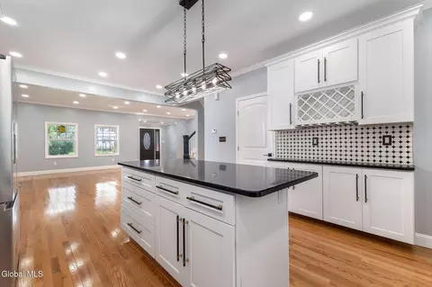 Kitchen - 1710 Eastern Pkwy, Schenectady, NY 12309 photo 5 of 7