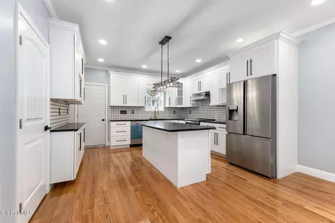 Kitchen - 1710 Eastern Pkwy, Schenectady, NY 12309 photo 2 of 7