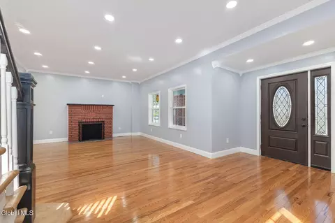 Living - 1710 Eastern Pkwy, Schenectady, NY 12309 photo 2 of 9