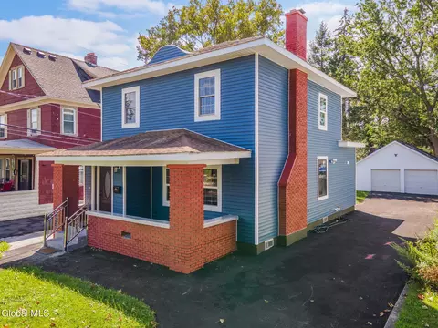 Exterior - 1710 Eastern Pkwy, Schenectady, NY 12309 photo 2 of 10