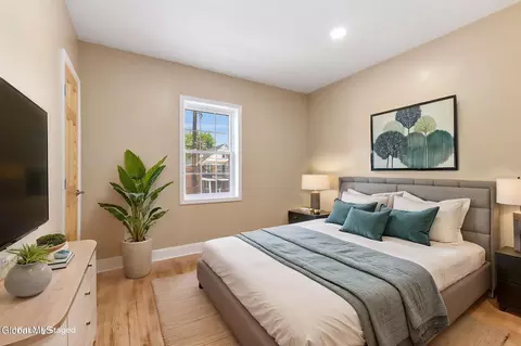 Bedroom - 1710 Eastern Pkwy, Schenectady, NY 12309 photo 7 of 12