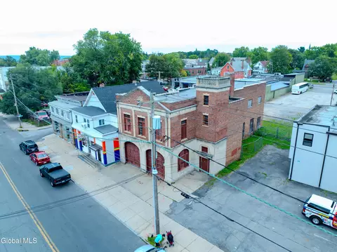 View/Area - 907 Albany St, Schenectady, NY 12307 photo 1 of 4