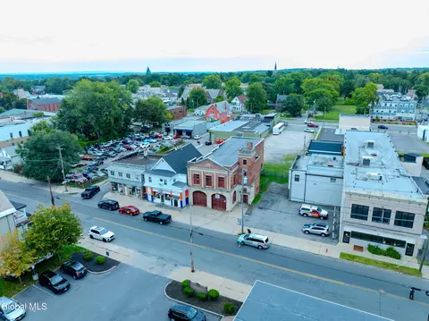 View/Area - 907 Albany St, Schenectady, NY 12307 photo 2 of 4