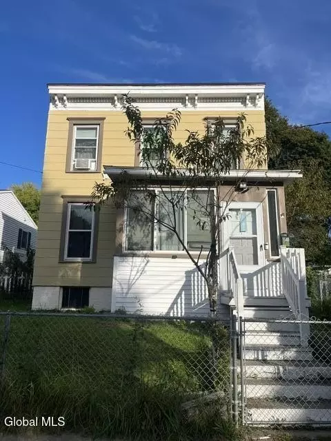 1540 4th St, Rensselaer, NY 12144