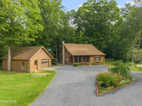 248 Fort Edward Rd, Moreau, NY 12828