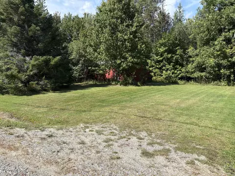 338 S Line Rd, Galway, NY 12074