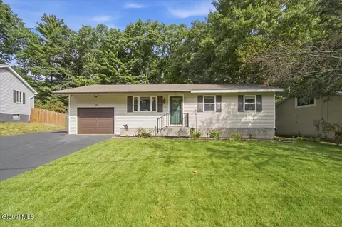10 Curt Blvd, Saratoga Springs, NY 12866