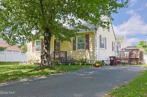 37 Marion Ave, Wynantskill, NY 12198