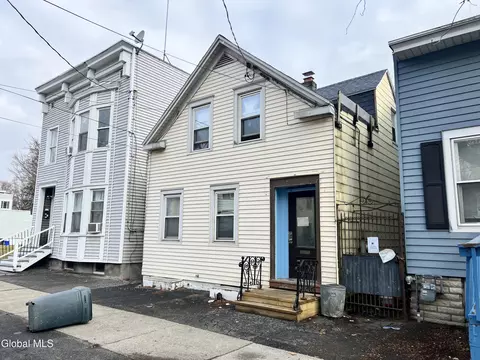 479 3rd St, Albany, NY 12206