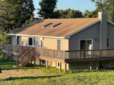 418 High Rock Rd, West Coxsackie, NY 12192