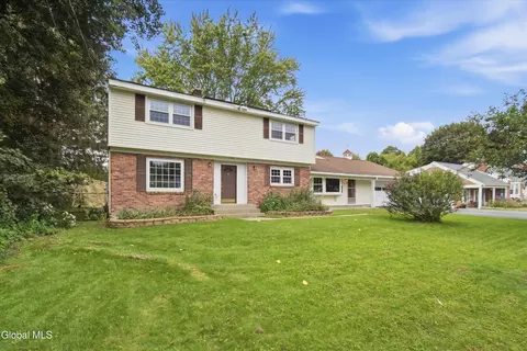 Exterior - 1015 Tomahawk Trl, Scotia, NY 12302 photo 4 of 4